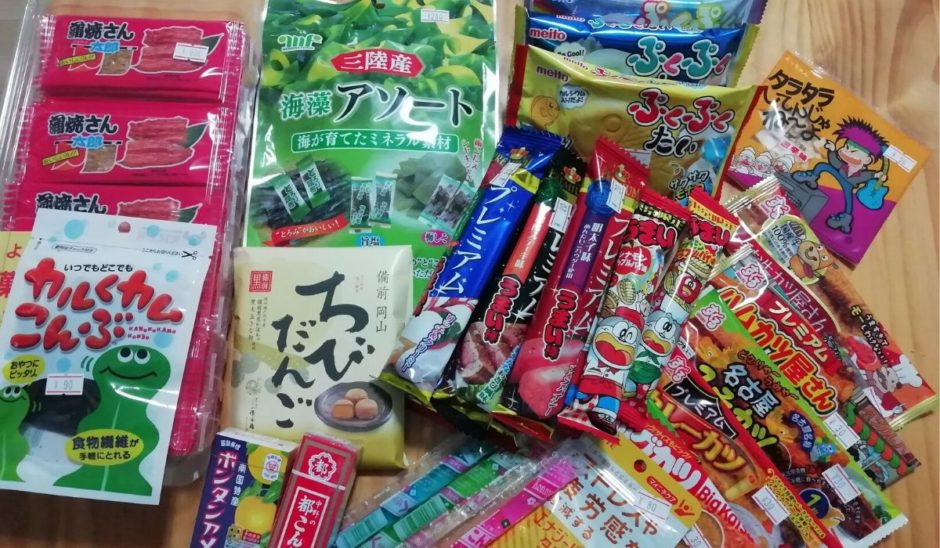 日本一のだがし売り場が瀬戸内市に シカダ駄菓子岡山店にも潜入 おかやまのおと